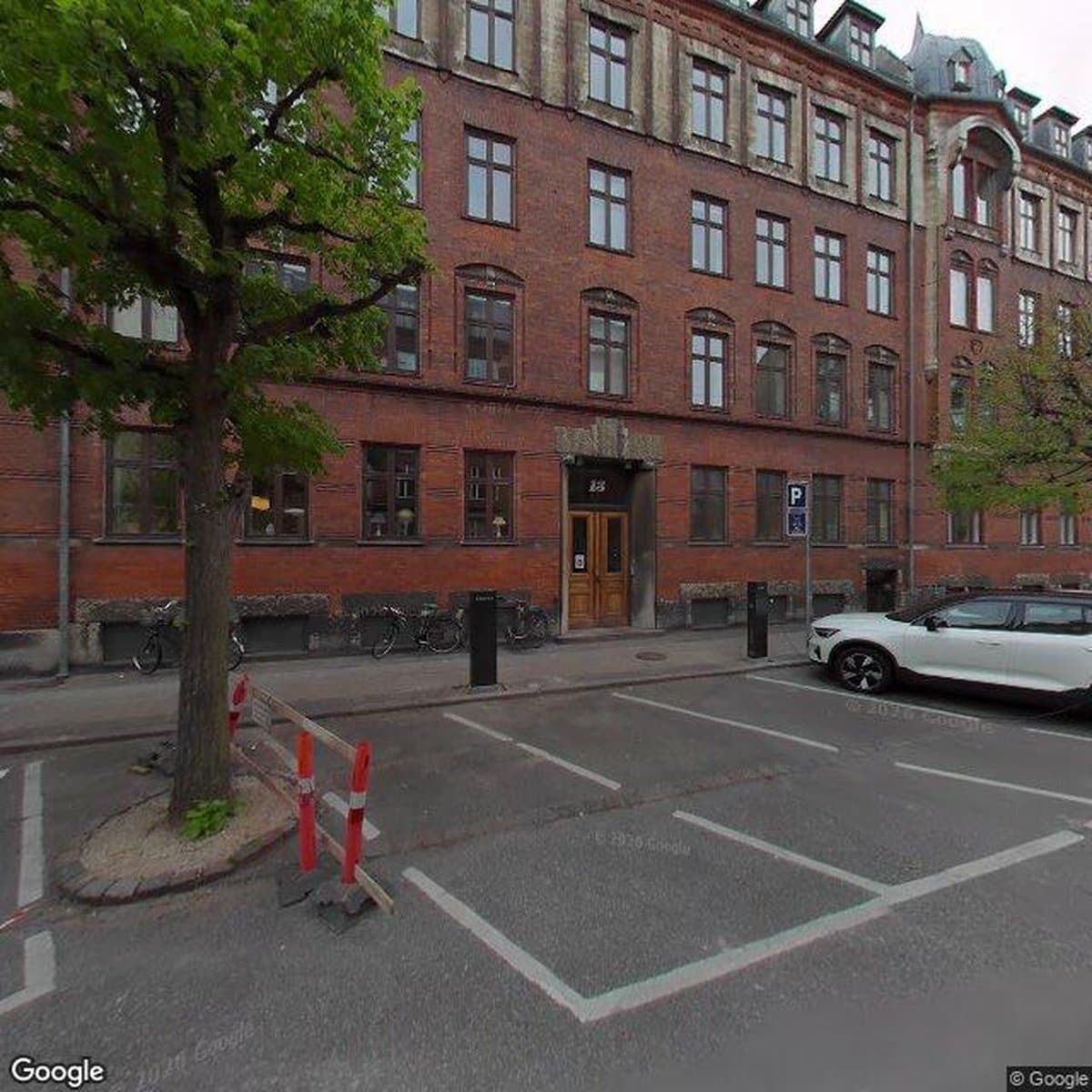 Andelsboligforeningen Martensens Alle 13, andelsboligforening i Frederiksberg C