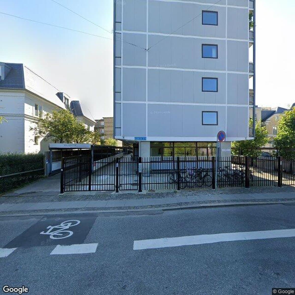 Andelsboligforeningen Grundtvigsvej 27 A-c, andelsboligforening i Frederiksberg C