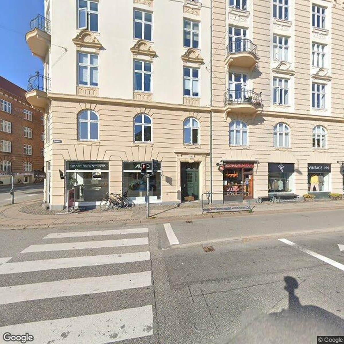 Andelsboligforeningen V J H, andelsboligforening i København Ø