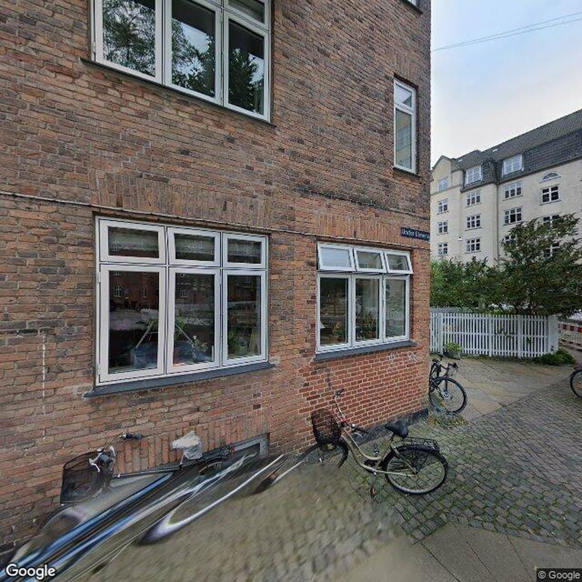A/B Under Elmene, andelsboligforening i København S