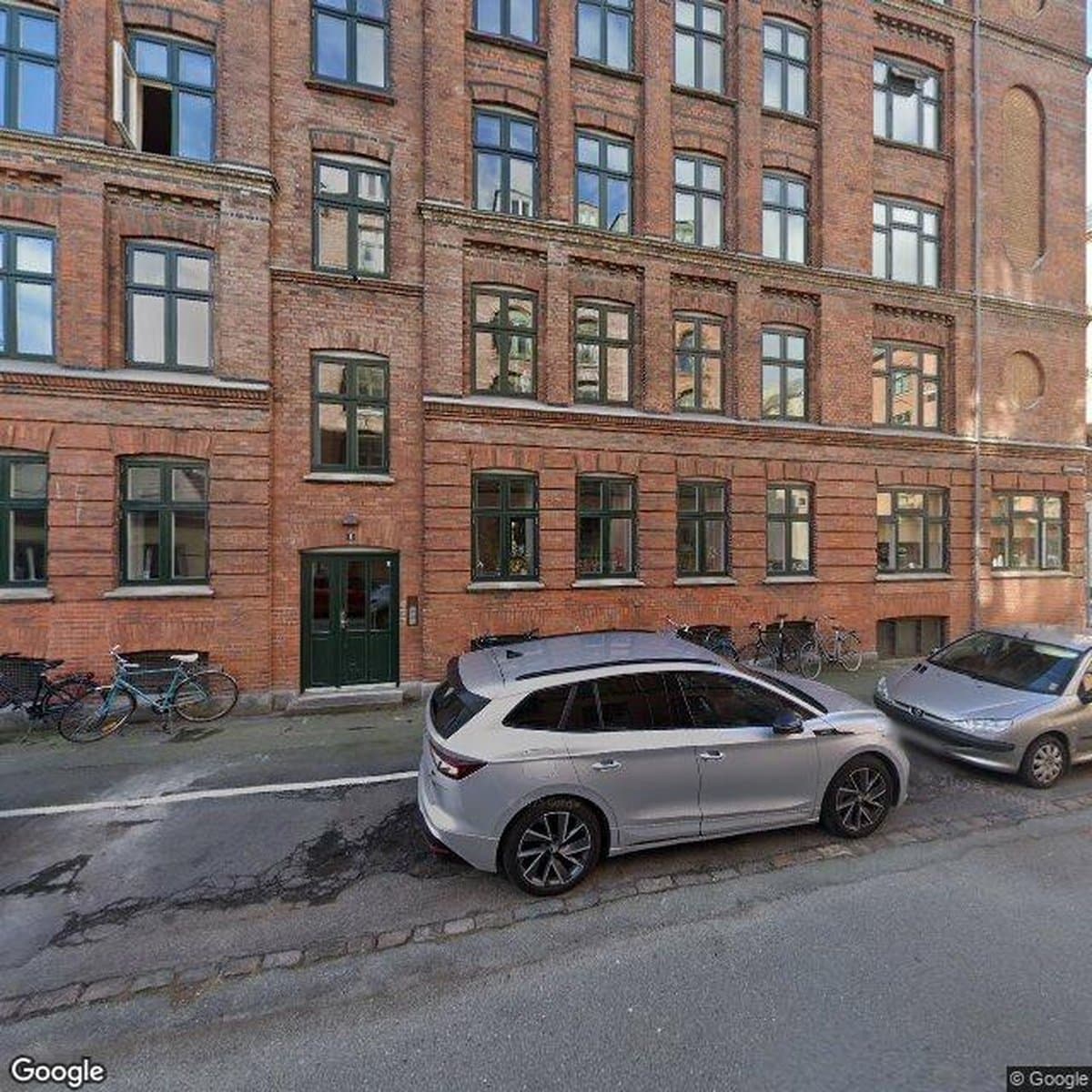 A/B Tyrol, andelsboligforening i København S