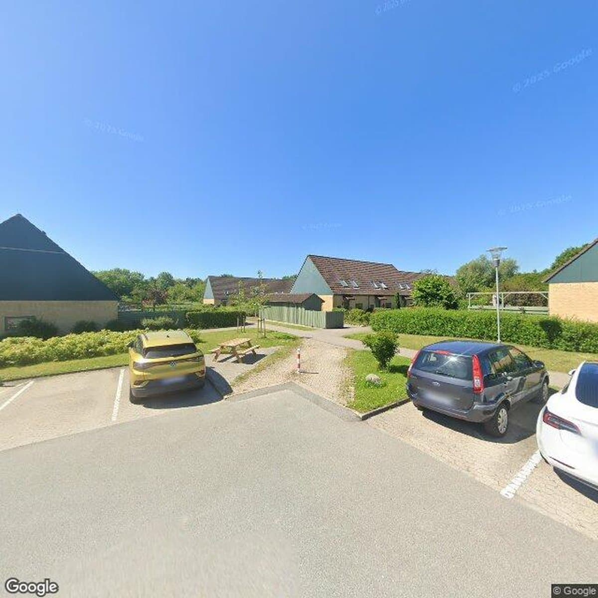 Andelsboligforeningen Strandgården III, andelsboligforening i Solrød Strand