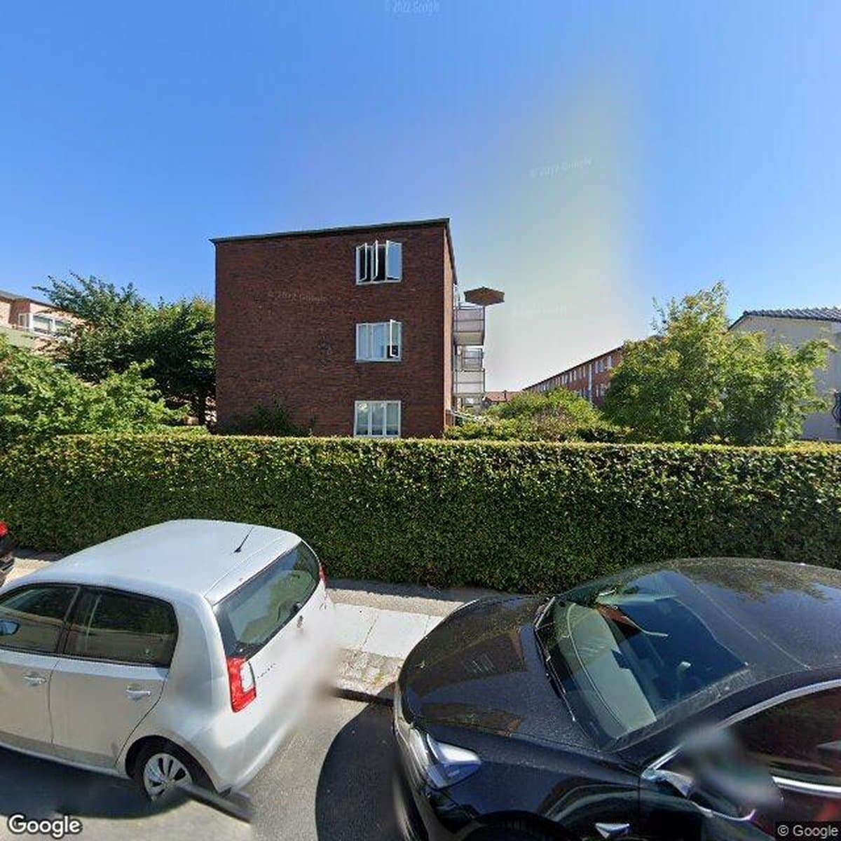 A/B Broholms Alle 10a-10b, andelsboligforening i Charlottenlund