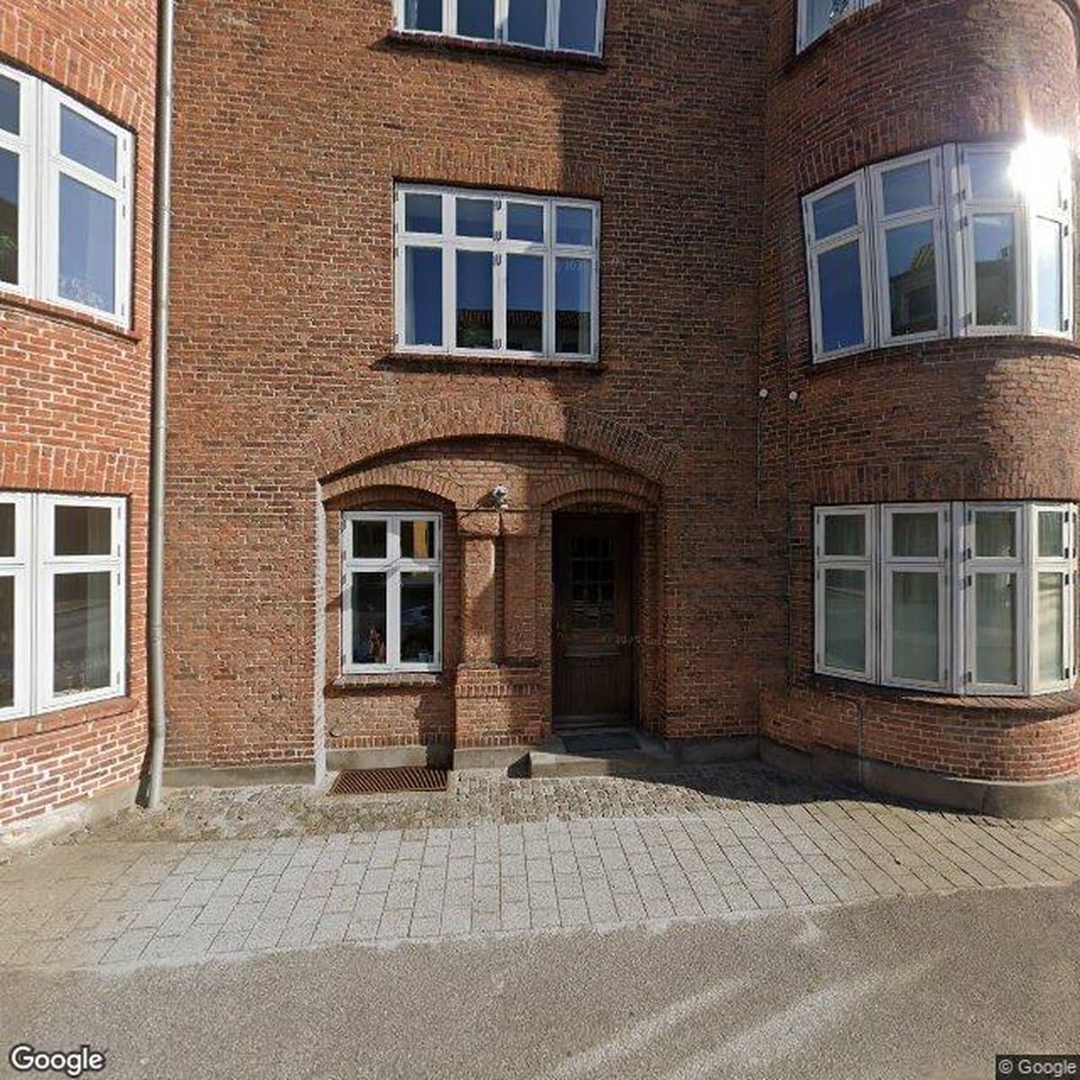 Andelsboligforeningen Slangerupgade 9, andelsboligforening i Hillerød