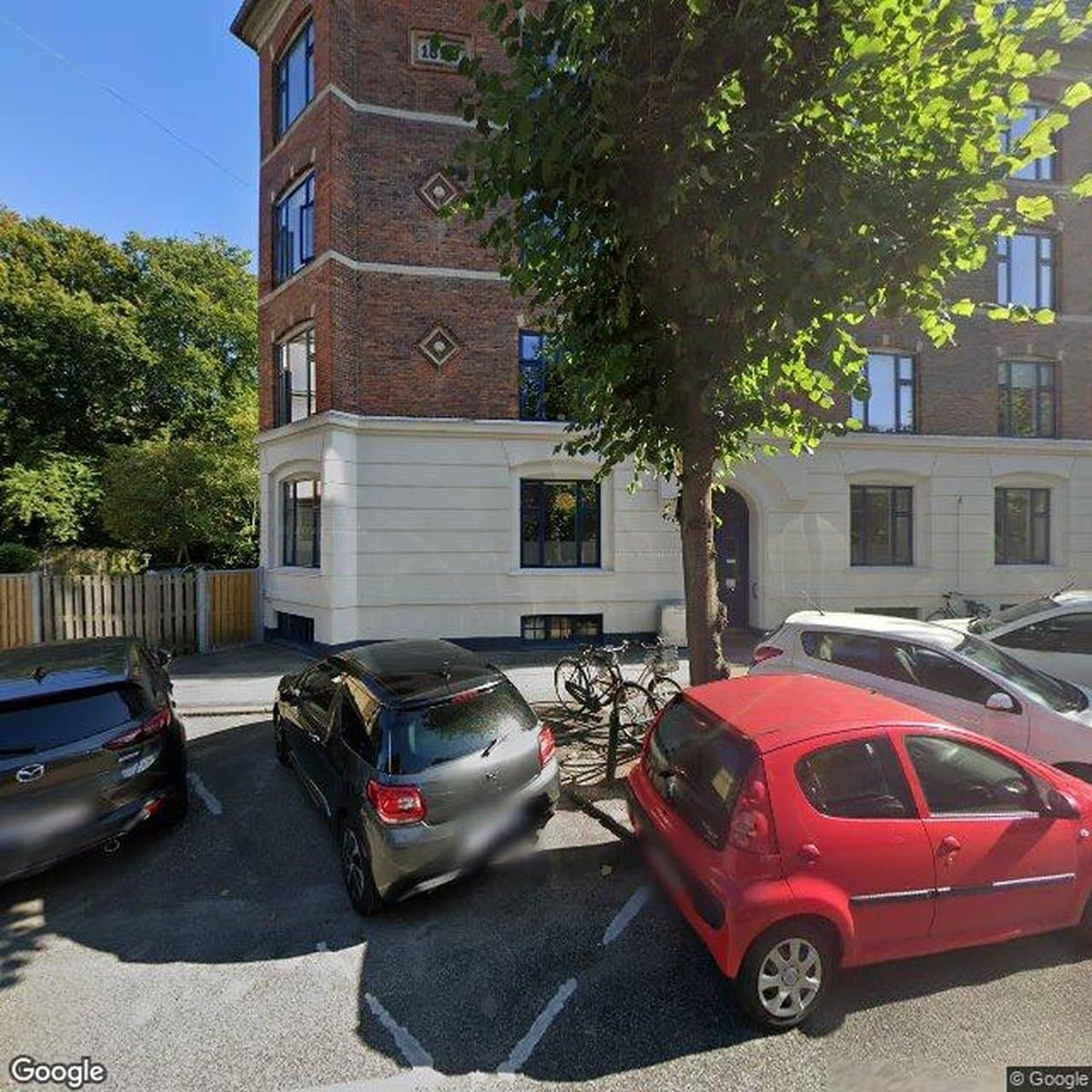 A/B N.j. Fjords Allé 9, andelsboligforening i Frederiksberg C