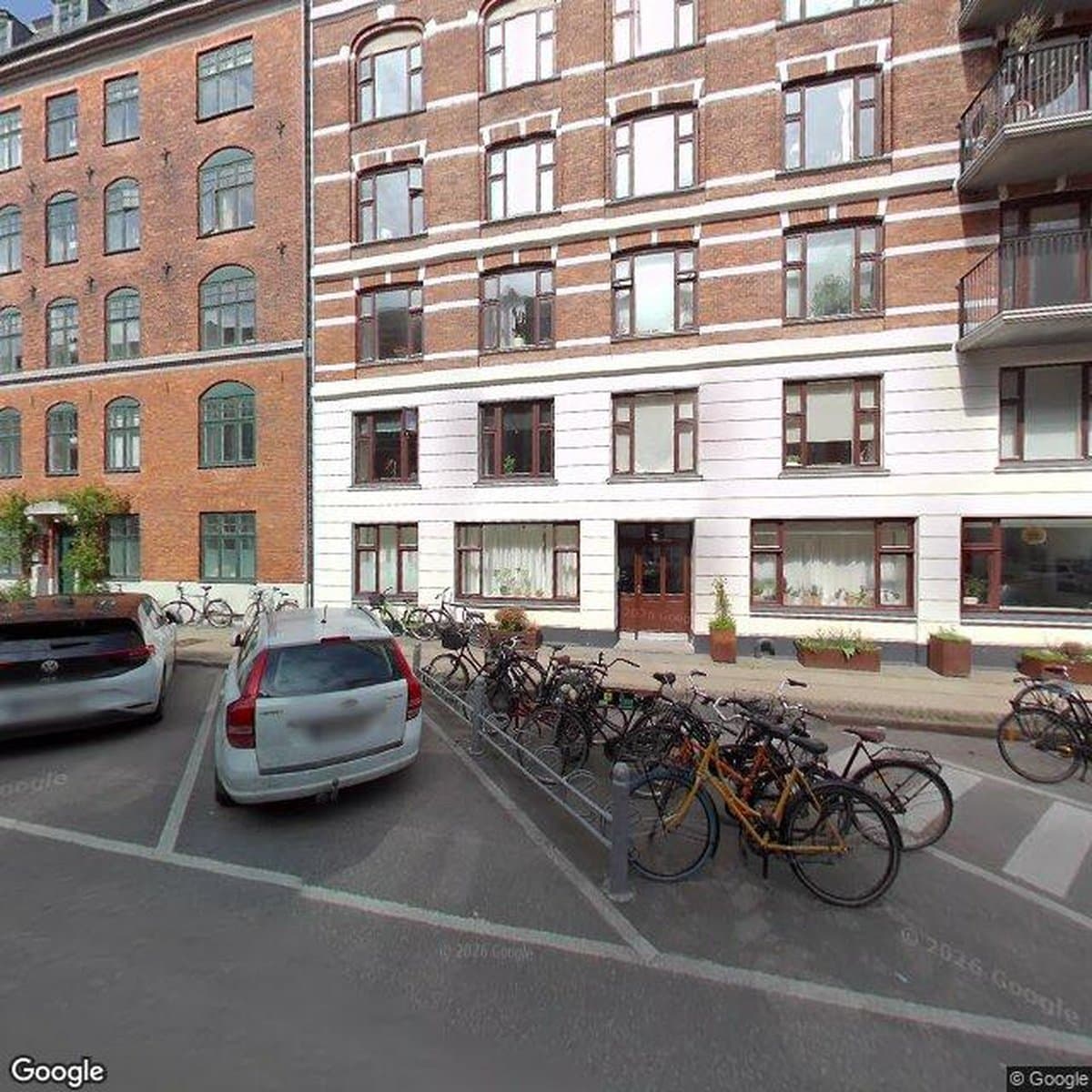 A/B Præstøgade 11-13, andelsboligforening i København Ø