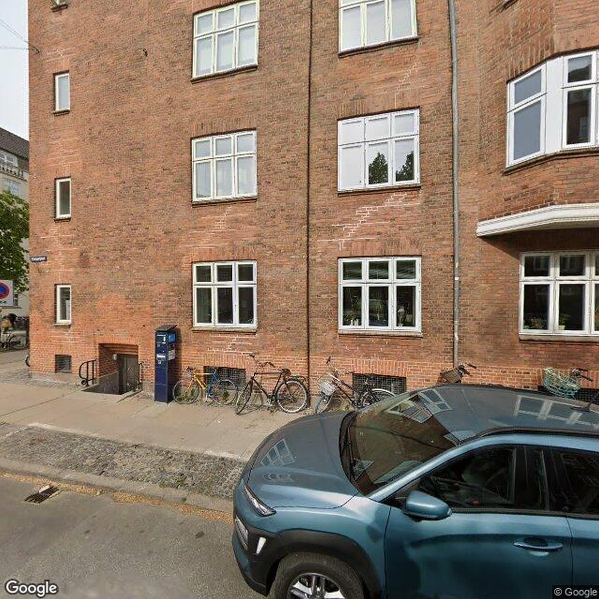 A/B Under Palmerne, andelsboligforening i København S