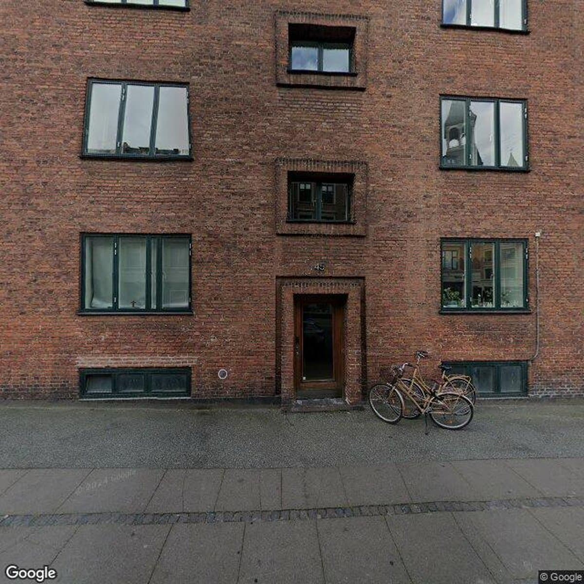 A/B Ved Valby Station, andelsboligforening i Valby