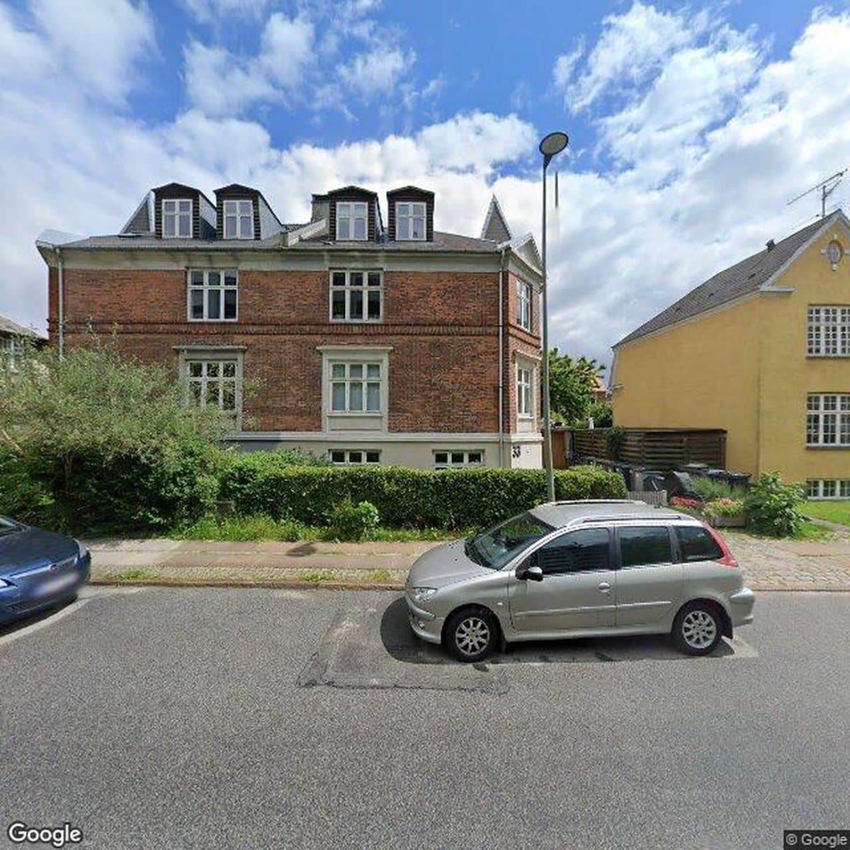 A/B Trekronergade 33, andelsboligforening i Valby