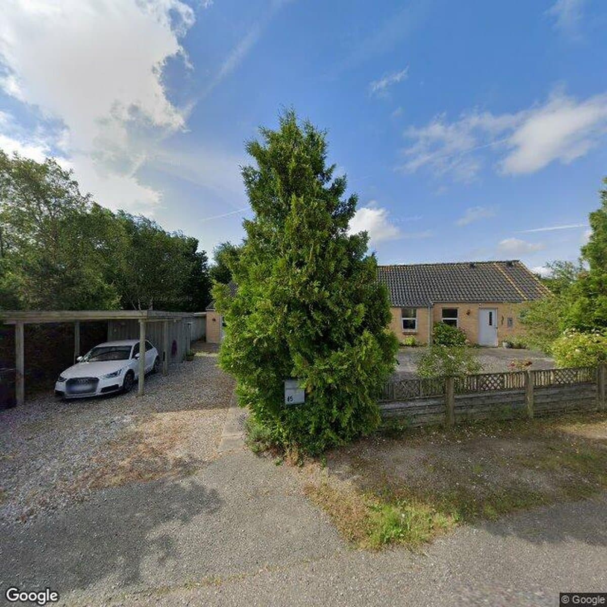 Andelsboligforeningen Tirstrup, andelsboligforening i Ebeltoft